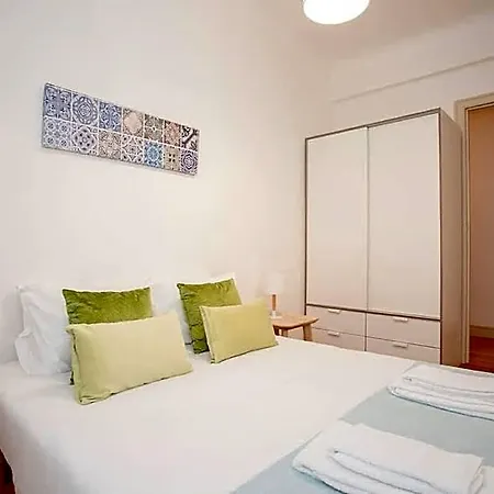 Liiiving In Light Spacious 4*